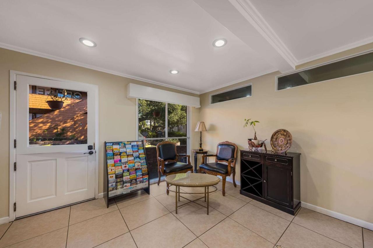 Clarion Collection Carmel Oaks Inn Eksteriør bilde