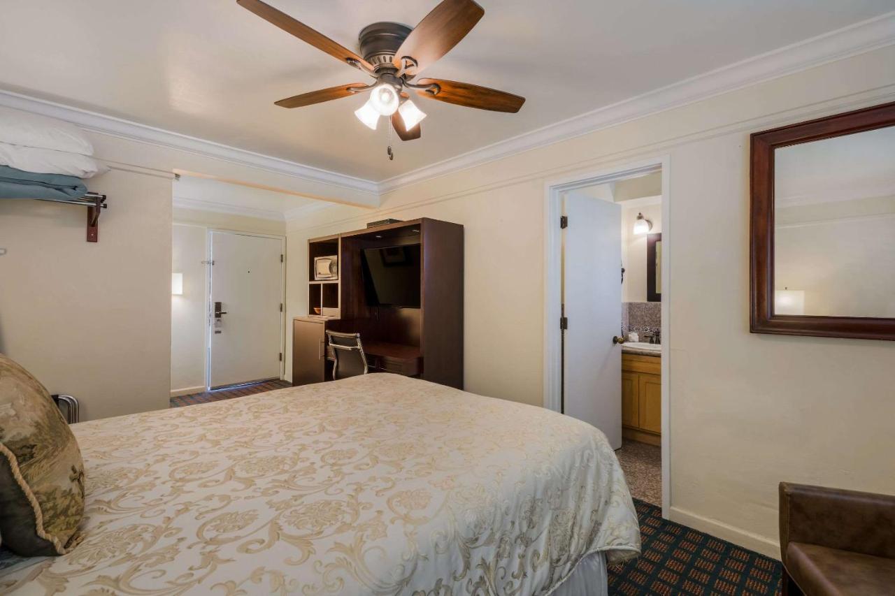 Clarion Collection Carmel Oaks Inn Eksteriør bilde